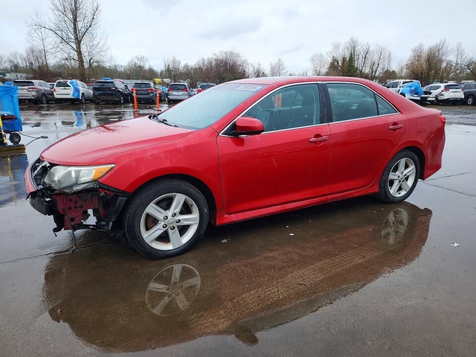 2013 TOYOTA Camry