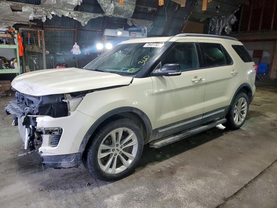 2018 FORD Explorer