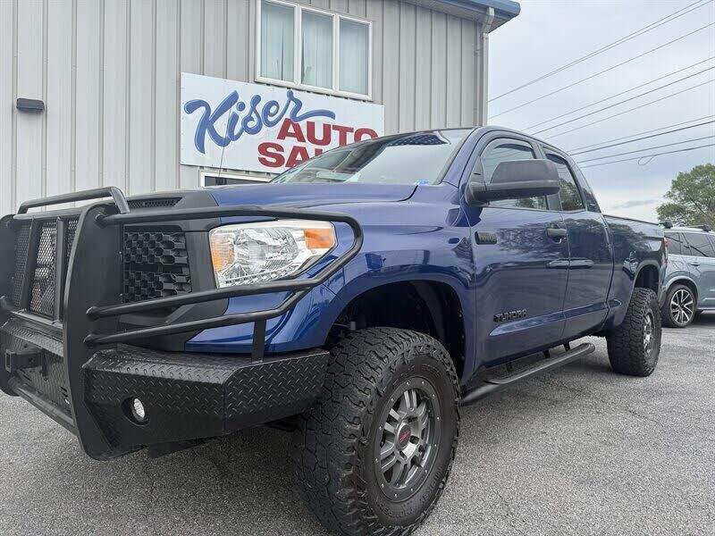 2015 TOYOTA Tundra