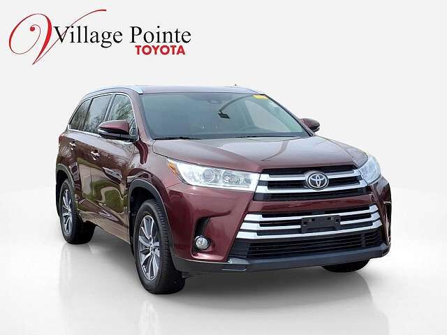2017 TOYOTA Highlander