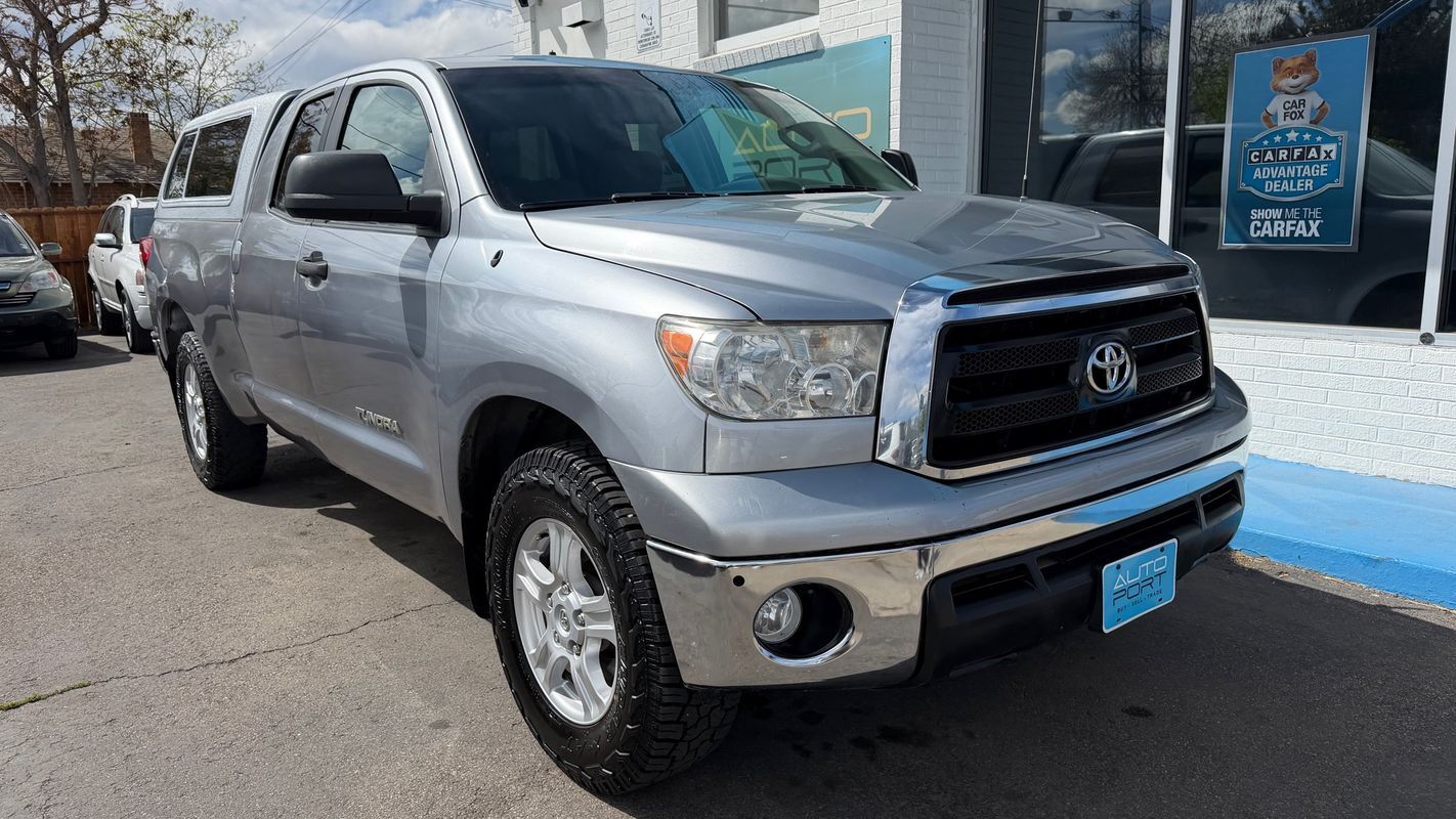 2013 TOYOTA Tundra