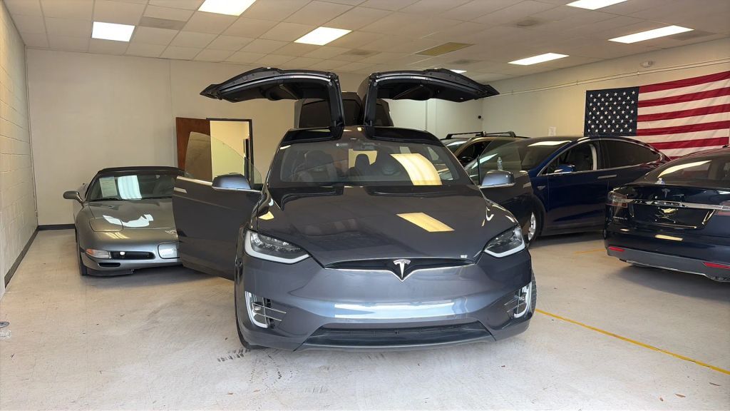 2016 TESLA Model X