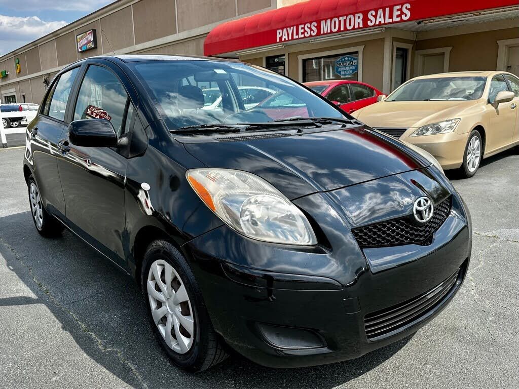 2011 TOYOTA Yaris