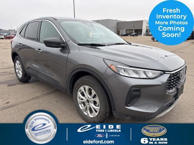2024 FORD Escape