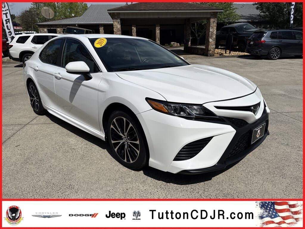 2019 TOYOTA Camry