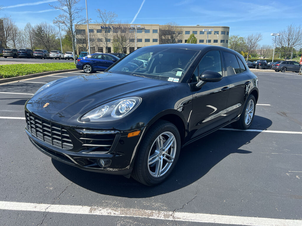 2015 PORSCHE Macan
