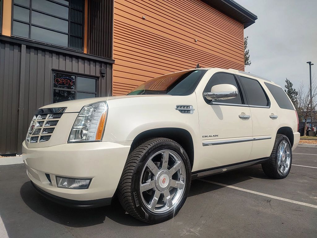 2013 CADILLAC Escalade