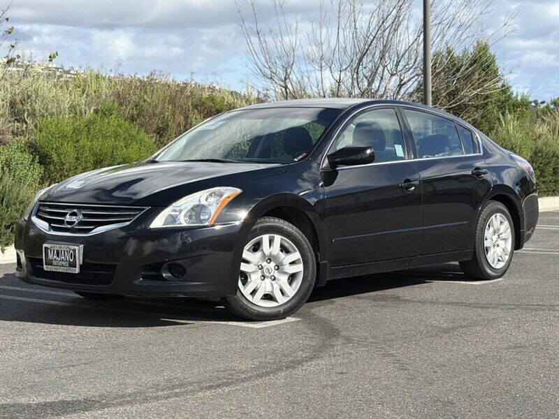 2012 NISSAN Altima