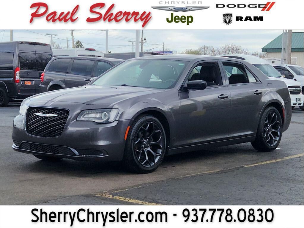 2019 CHRYSLER 300