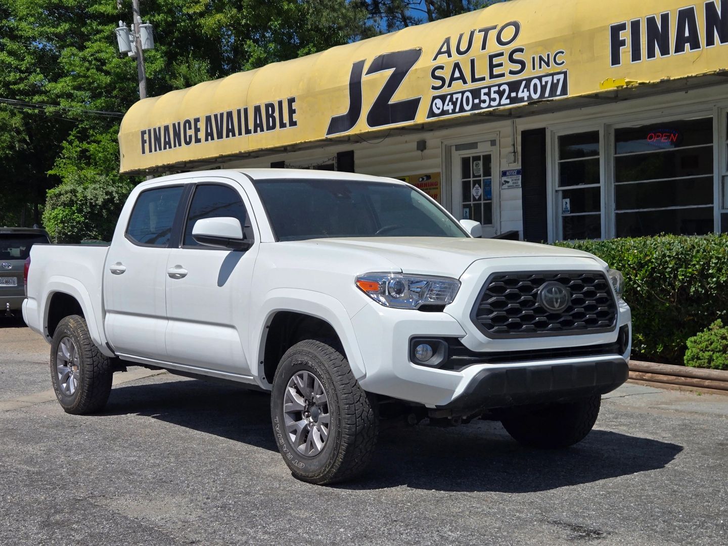 2018 TOYOTA Tacoma