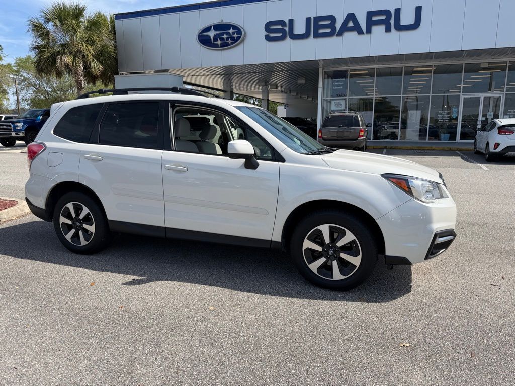 2018 SUBARU Forester
