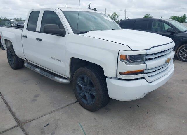 2018 CHEVROLET Silverado