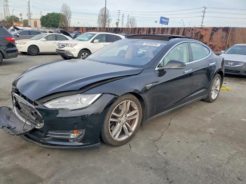 2014 TESLA Model S