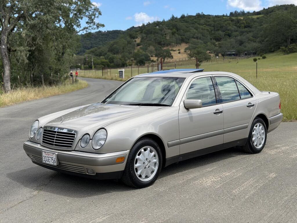1996 MERCEDES-BENZ E-Class