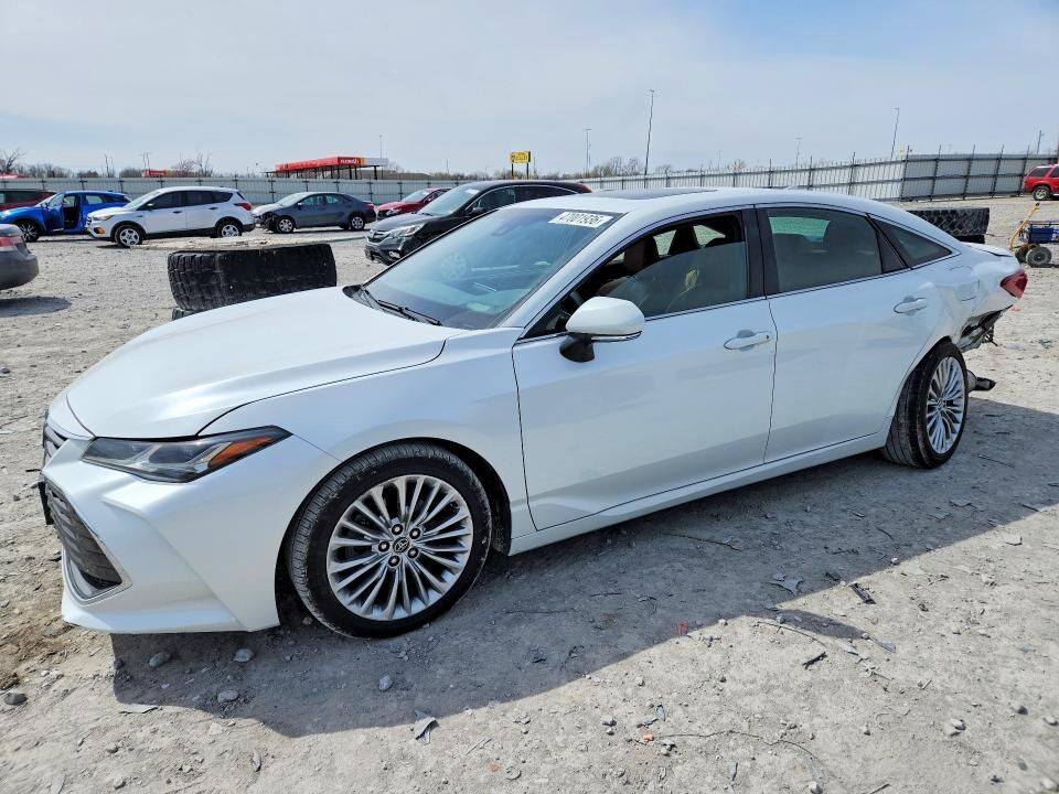 2020 TOYOTA Avalon