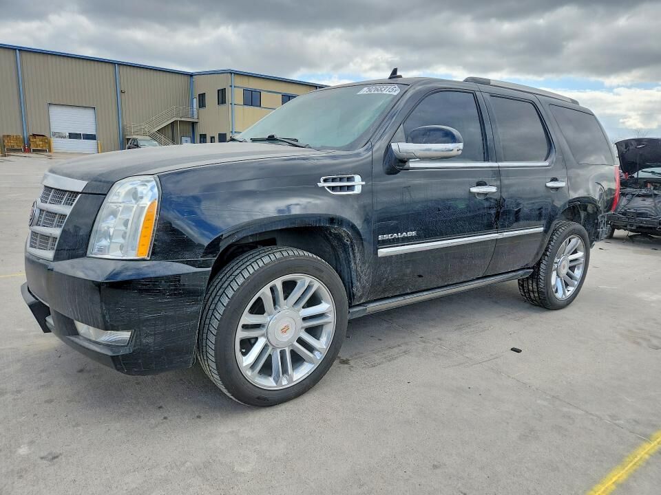 2013 CADILLAC Escalade