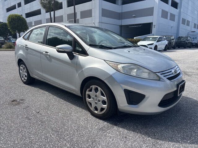 2013 FORD Fiesta