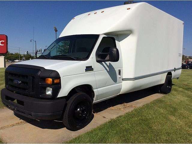 2008 FORD E-450