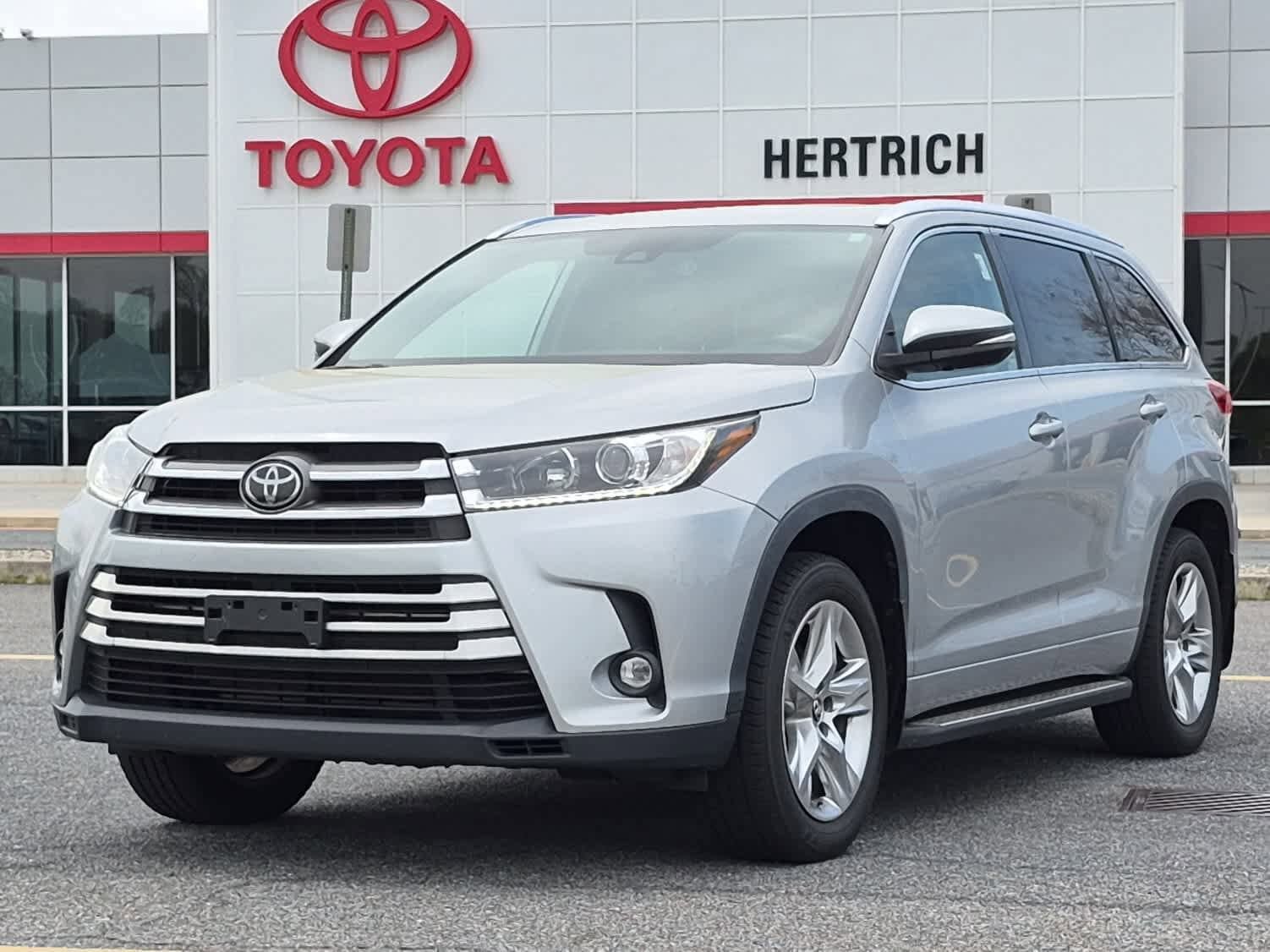 2019 TOYOTA Highlander