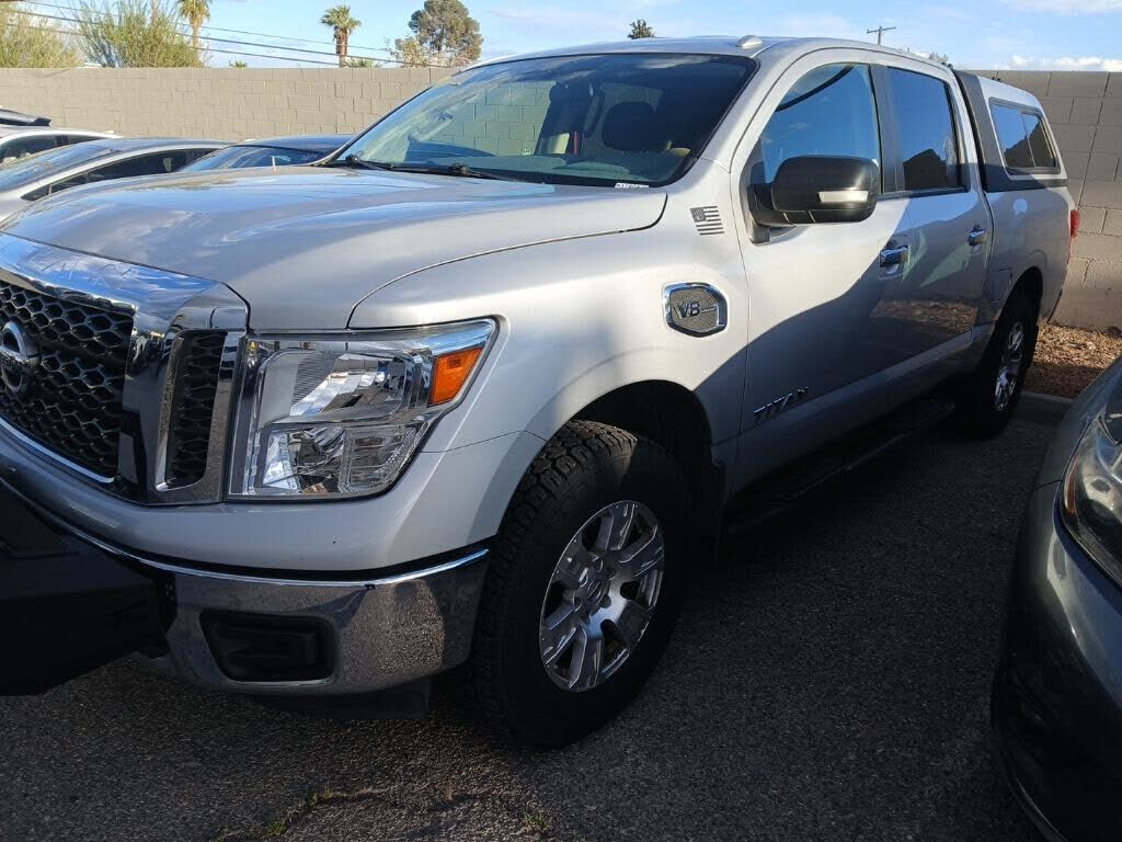 2017 NISSAN Titan
