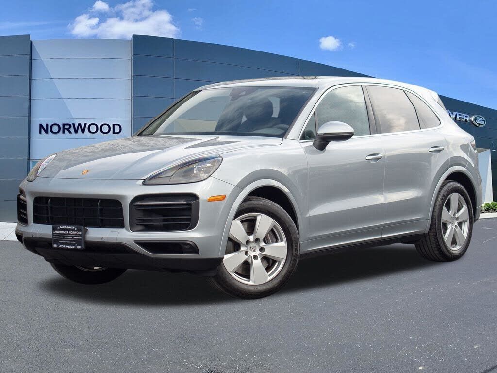 2022 PORSCHE Cayenne