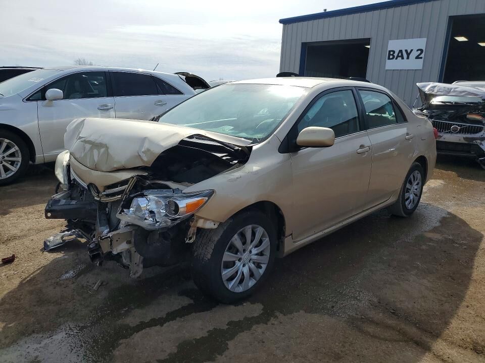 2013 TOYOTA Corolla