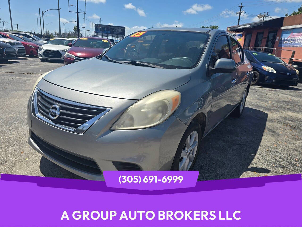 2013 NISSAN Versa