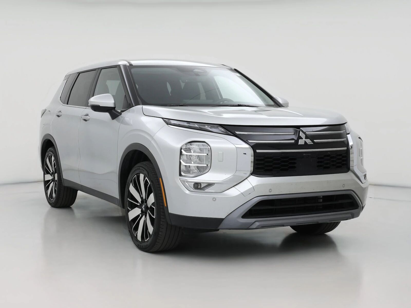2025 MITSUBISHI Outlander