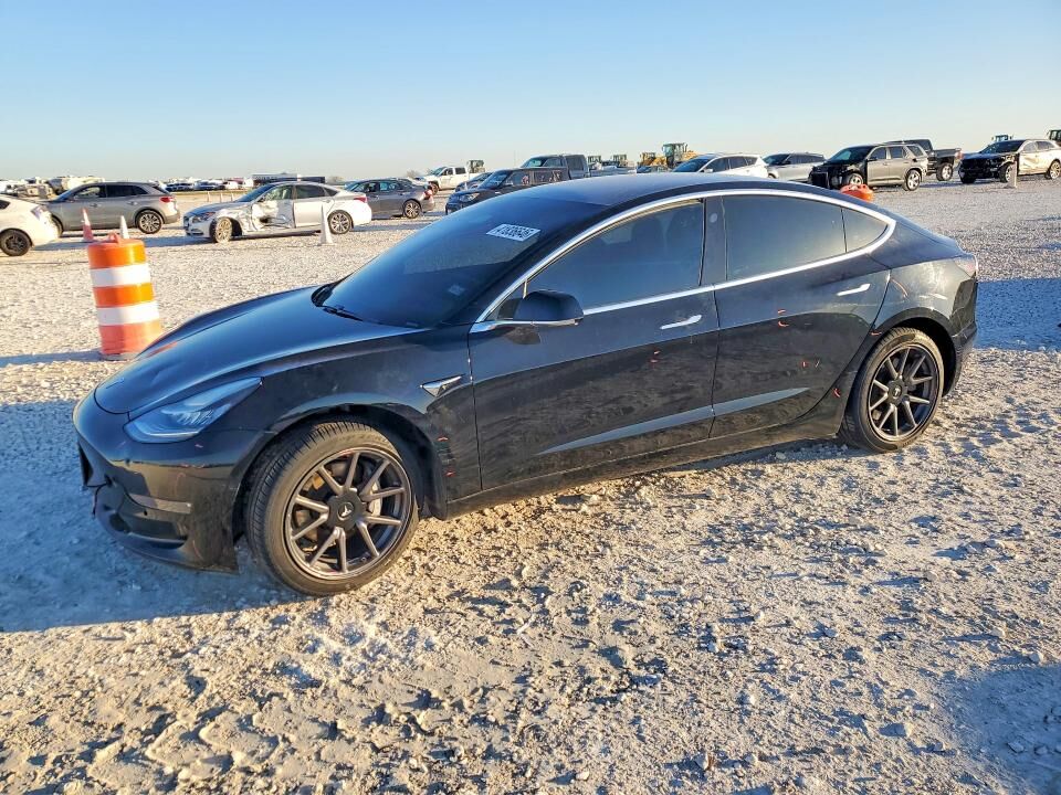 2019 TESLA Model 3
