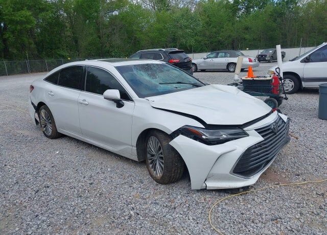 2019 TOYOTA Avalon