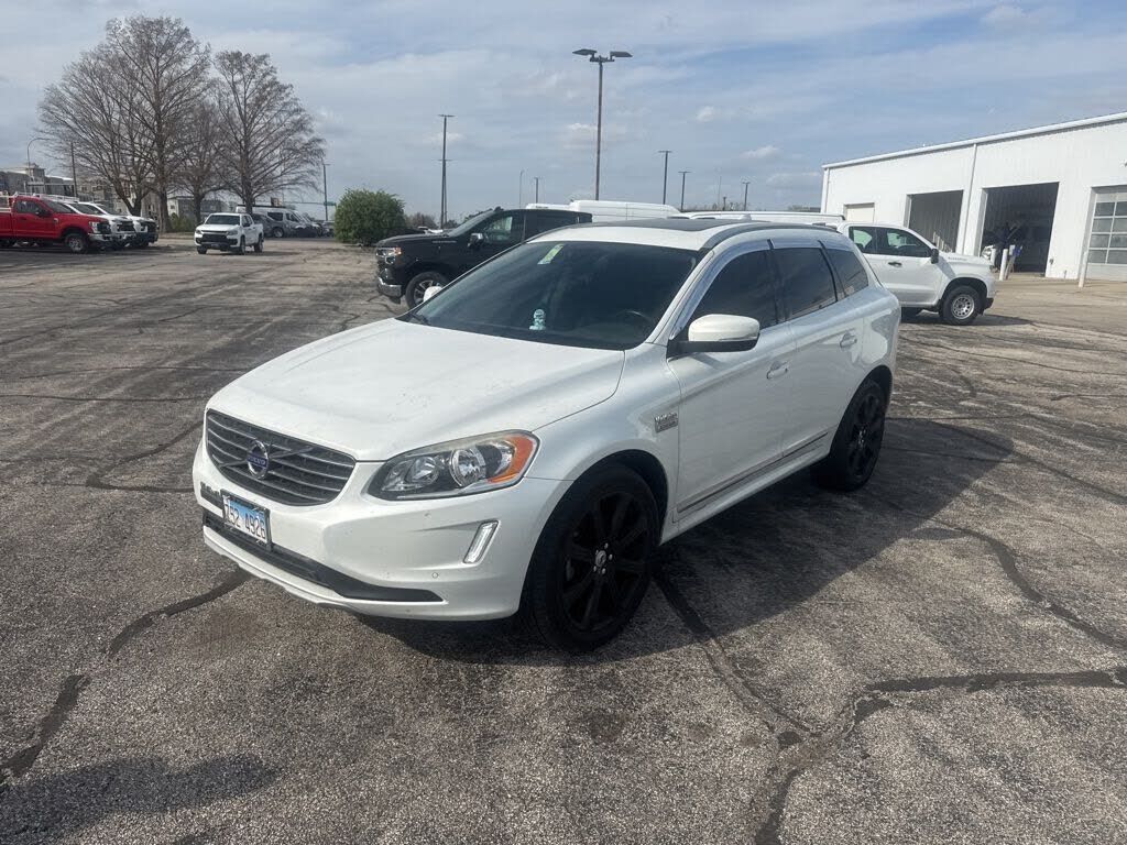 2016 VOLVO XC60