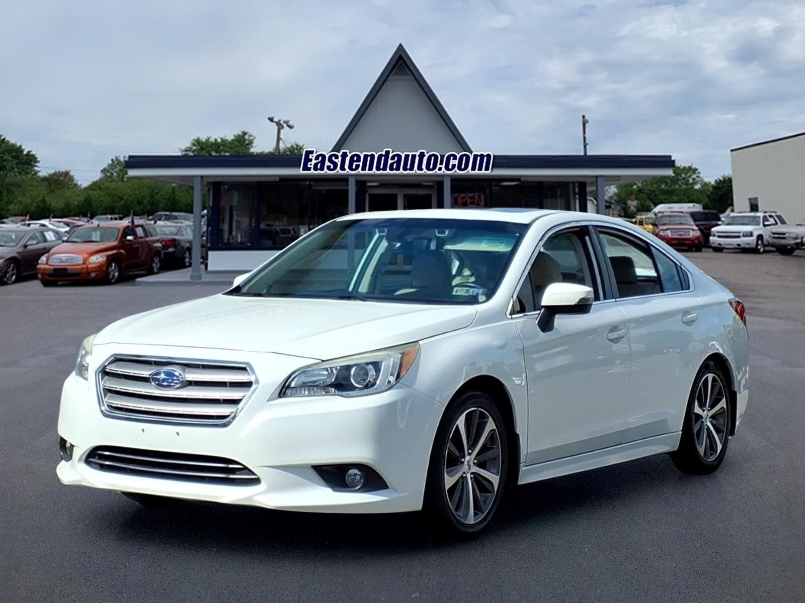 2017 SUBARU Legacy