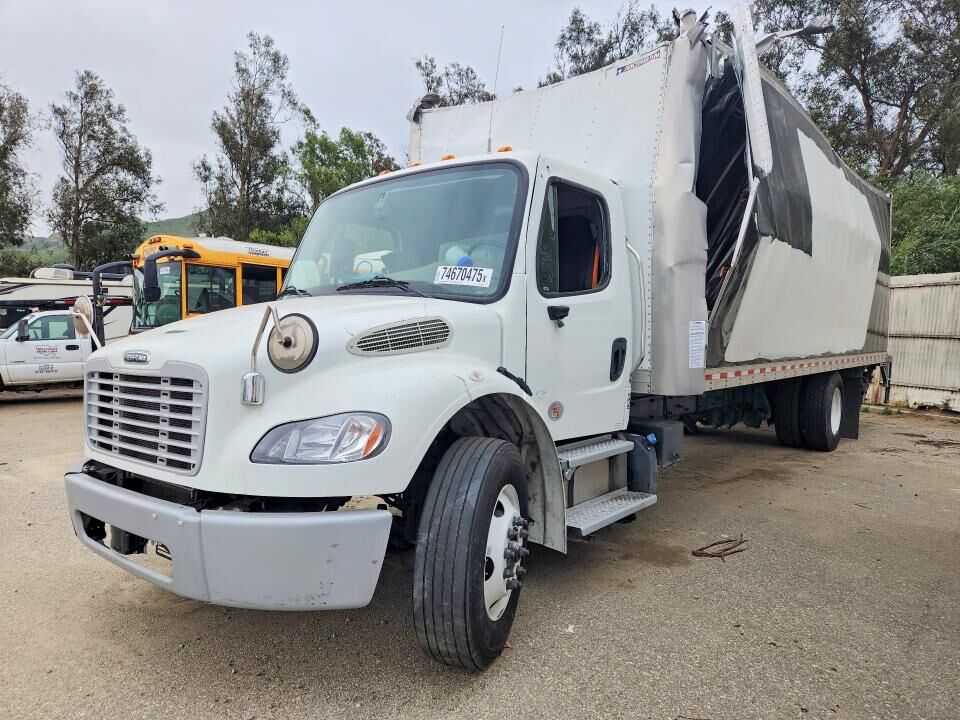 2023 FREIGHTLINER M2
