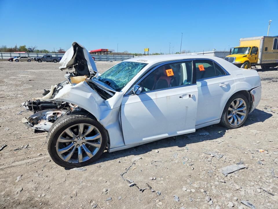 2019 CHRYSLER 300