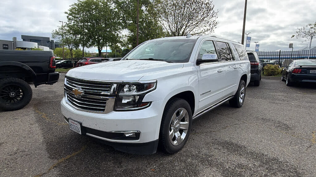 2017 CHEVROLET Suburban