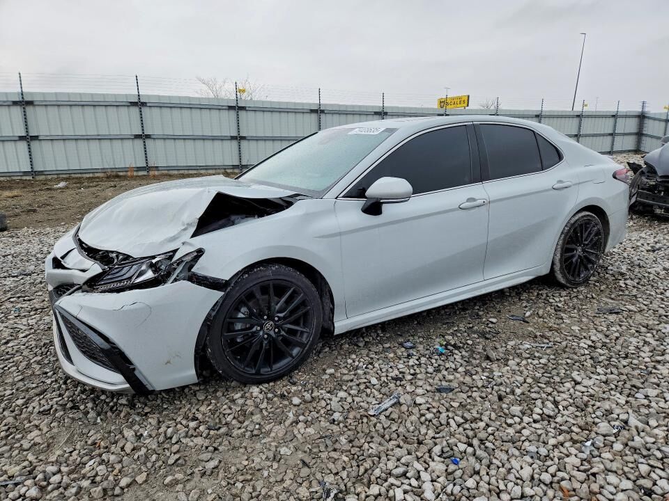 2022 TOYOTA Camry