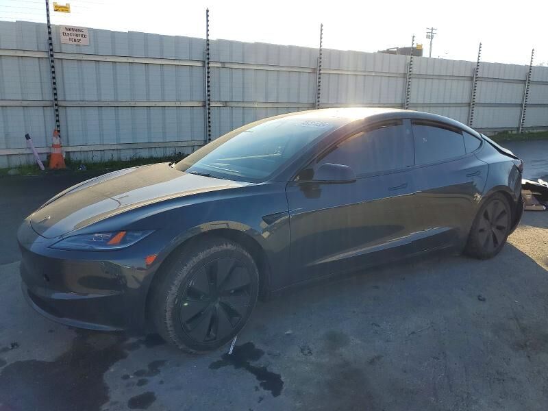 2025 TESLA Model 3