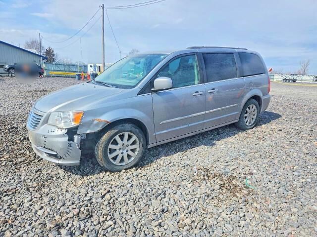 2015 CHRYSLER Town and Country