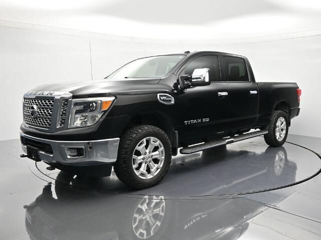 2017 NISSAN Titan