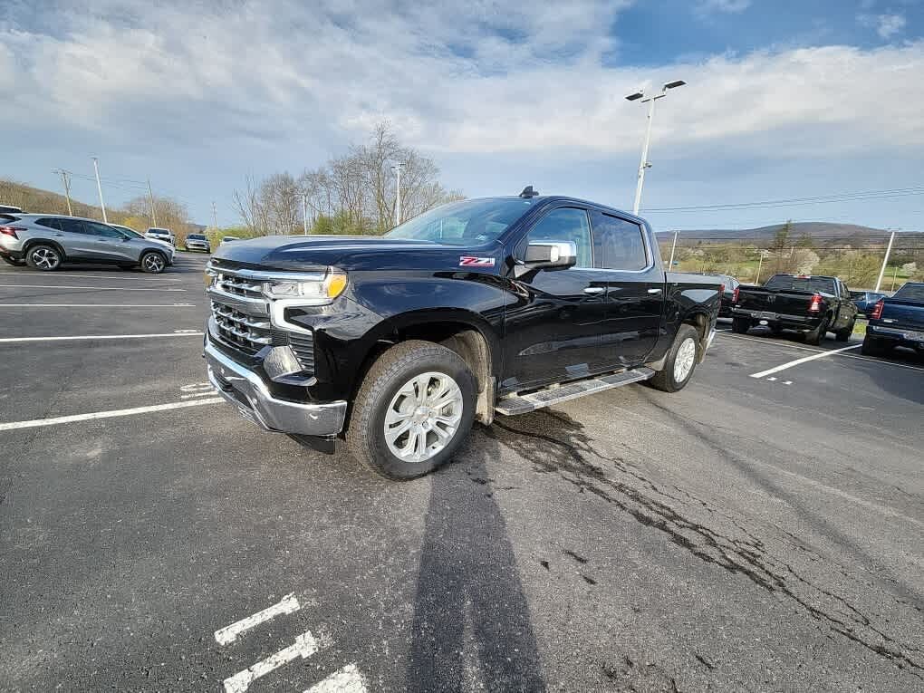 2025 CHEVROLET Silverado