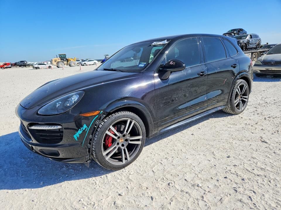 2013 PORSCHE Cayenne