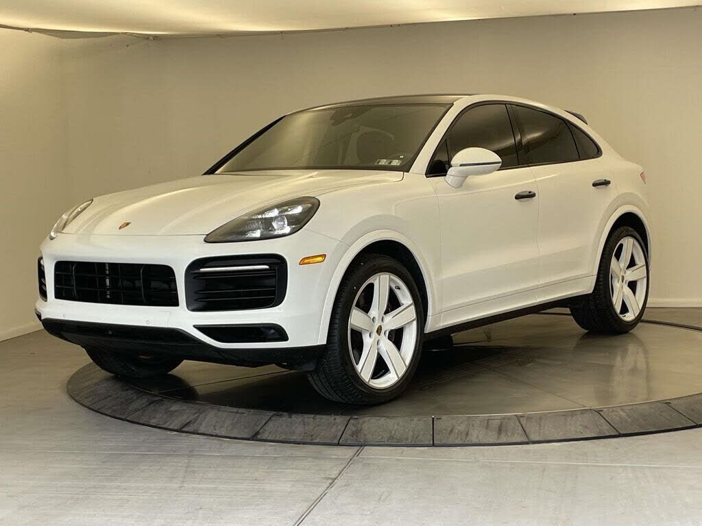 2022 PORSCHE Cayenne