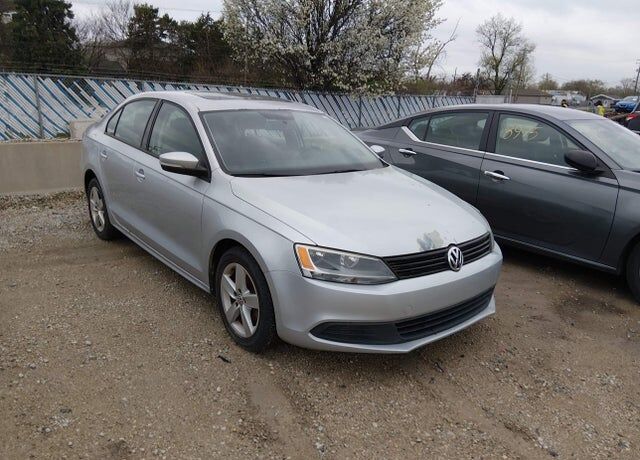 2012 VOLKSWAGEN Jetta