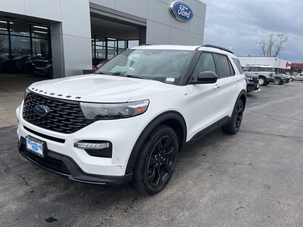 2023 FORD Explorer