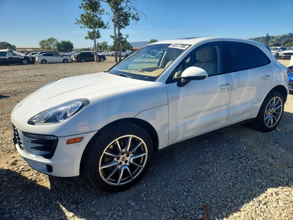 2016 PORSCHE Macan