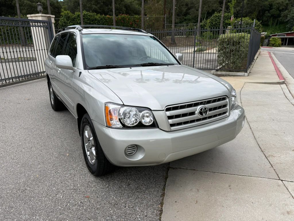 2004 TOYOTA Highlander