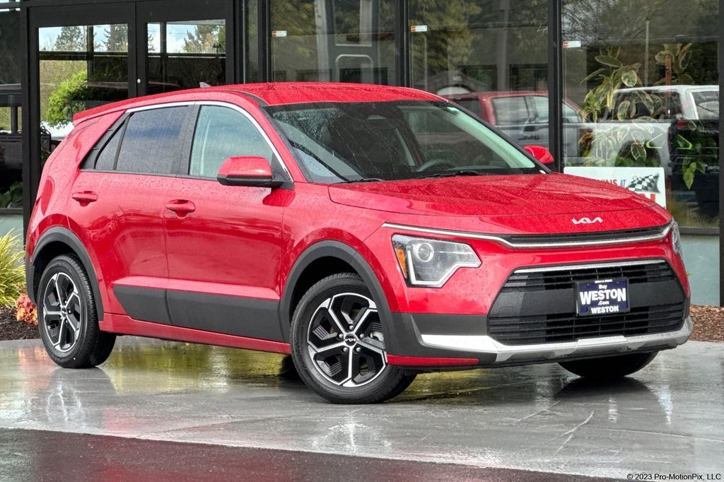 2023 KIA Niro