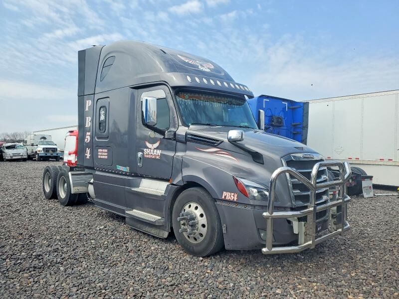 2021 FREIGHTLINER New Cascadia 126" Sleepercab