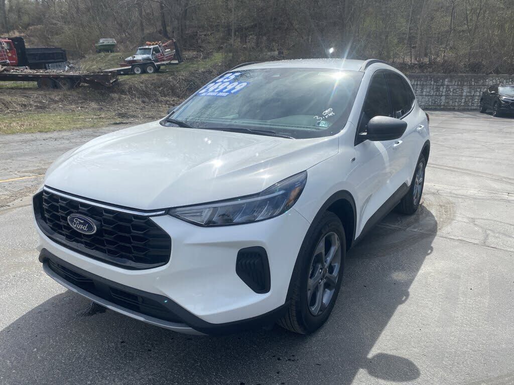 2025 FORD Escape