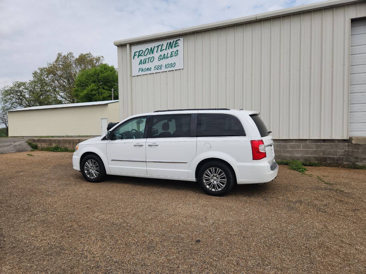 2016 CHRYSLER Town and Country